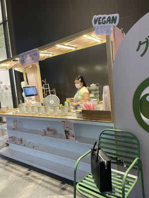 Store Front   at Good Cha in Bangkok