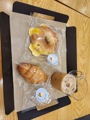  at Rainbow Crust in Busan