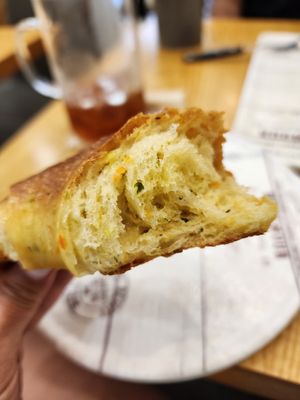 Inside of vegetable cracker bagel at Rainbow Crust in Busan