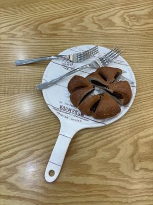   at Rainbow Crust in Busan