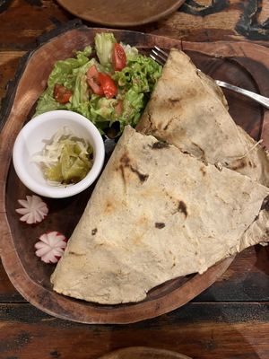 Vegan tlayuda  at La Vaca de San Jose in San Jose Del Pacifico