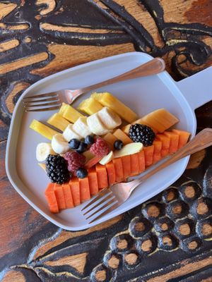 Fruit plate   at La Vaca de San Jose in San Jose Del Pacifico