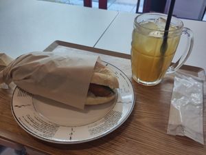 Vegan Bánh mì

With drink at Bánh mì Bà Ba Kawagoe - バインミーバーバー川越店 in Kawagoe