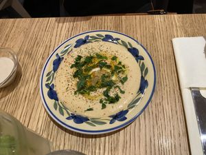 Houmous  at Alsoufi in Chalon-sur-saone