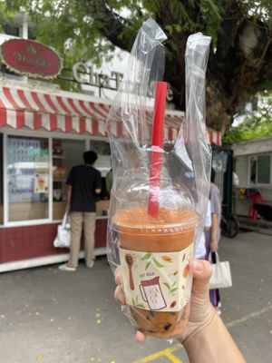 To go  at Cha Tra Meu - Ratchadamri in Bangkok