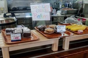 Dessert options (1 banana = 100¥ 🙄) #Veganuary at Roots Cafe in Hakuba