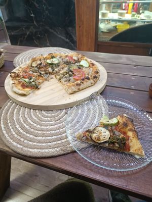vegan pizza at Dilijan Fresh in Dilijan