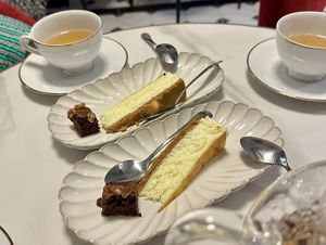 Vegan cheesecake and brownies. Photo credits to Channel New Asia May Seah at Kunthaville in Central Singapore