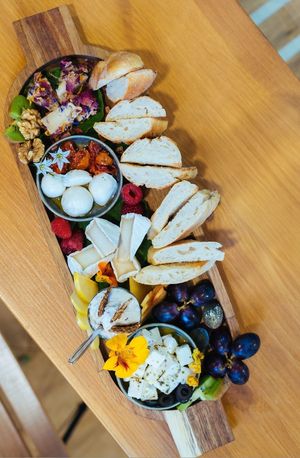 3 different cheeze-platters available:
- Delightful 3
- Glorious 5
- Surpreme 6 at Veganaria in Ponta Do Sol