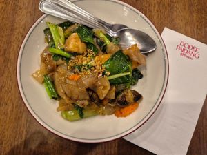 Pad see ew $15.90: delicious, crunchy fresh vegetables and tofu at DoDee Paidang in Melbourne