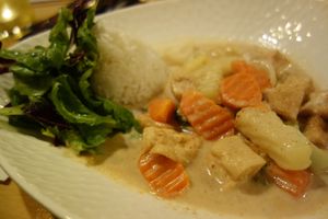 M18 Massaman Curry with tofu (vegan) at Nui Thai Kitchen in Saarbrucken