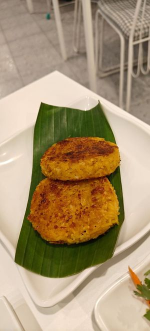 Grilled sticky rice at Tammang Isaan Vegan – Rama 2 · ตำมัง อีสาน เจ มังสวิรัติ วีแกน in Bangkok