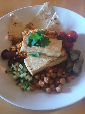 Tofu Souvlaki Couscous Bowl - NO Feta, NO sauce - za'atar spiced couscous, cucumbers, marinated artichoke, Kalamata olives, spiced chickpeas at Universal Studios - Mythos Restaurant in Orlando