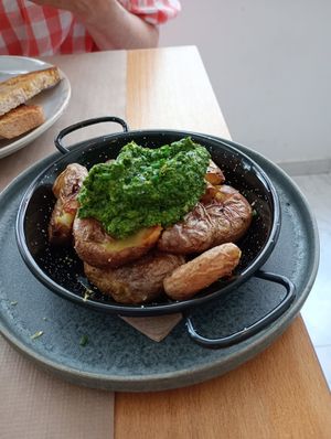 The smashed new potatoes with homemade spinach and almond pesto at Cult n' Art Café in Alvor