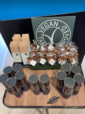  at Läderach in Paris