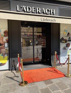  at Läderach in Paris