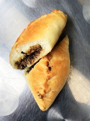 Cauliflower&nori vegan pie at Daner Pizza in Tbilisi