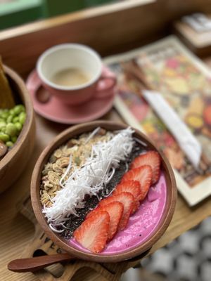 Smoothie Bowl - strawberry and nut butter plus banana  #Veganuary at iVegan Supershop Old Quarter Hanoi - Healthy Plant Based Cafe in Hanoi