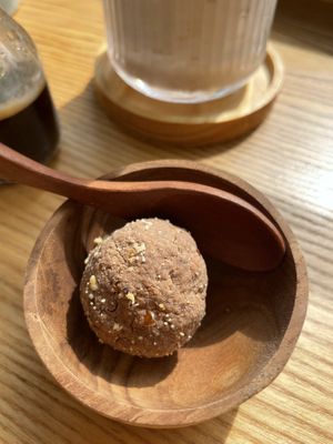  #Veganuary at iVegan Supershop Old Quarter Hanoi - Healthy Plant Based Cafe in Hanoi