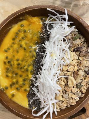 Delicious smoothie bowl! 80k #Veganuary at iVegan Supershop Old Quarter Hanoi - Healthy Plant Based Cafe in Hanoi