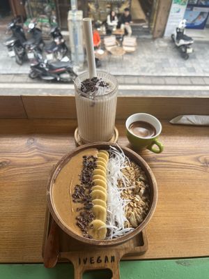 Smoothie Bowl  at iVegan Supershop Old Quarter Hanoi - Healthy Plant Based Cafe in Hanoi