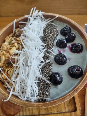 Blue bowl was ok at iVegan Supershop Old Quarter Hanoi - Healthy Plant Based Cafe in Hanoi