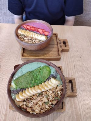 Smoothie Bowls at iVegan Supershop Old Quarter Hanoi - Healthy Plant Based Cafe in Hanoi