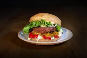 XL special burger at Dastra in Turin