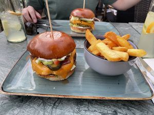 Veganer Burger  at Franz Robert in Traunreut