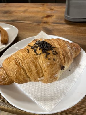croissant relleno de chocolate  at L'Obrador Dels 15 in Barcelona