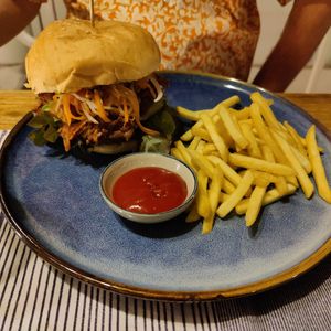 Jackfruit Burger at Sandbar Beachclub Restaurant and Bar in Koh Tao