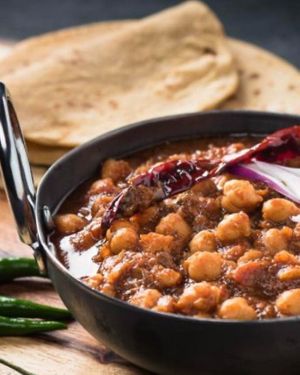 Chana Masala (Vegan)
香汁蓮子豆
Chickpeas cooked in a traditional Punjabi style of spicy thick gravy. at Mahi & Mandi's Curry Corner - 雙蔓印度餐廳 in Hualien