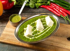 Palak Paneer
香燒起司菠菜
Spinach and chunks of paneer cooked in cream and spinach puree. at Mahi & Mandi's Curry Corner - 雙蔓印度餐廳 in Hualien
