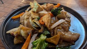 Vegan drunken noodles at Noodle 501 in Durham