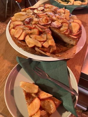 Vegan Apple Pie at KOSMOS - temporarily closed in Saarbrucken