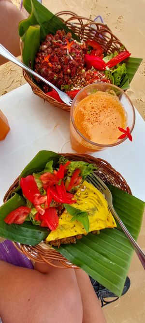 Kibe e Escondidinho at Passiflora in Morro De Sao Paulo