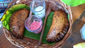 Samosas at Passiflora in Morro De Sao Paulo