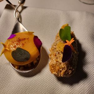 Left: Passion Fruit (Pani Puri), black rice Papad, green apple, sorrel
Right: Beetroot, Banarasi tomato chutney, masala cornflakes at Indienne in Chicago