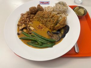 Vegan Mushroom Chicken curry  at Yella in Gyeongju-si