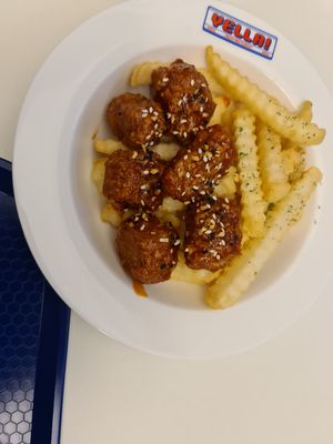 Vegan chicken with fries at Yella in Gyeongju-si