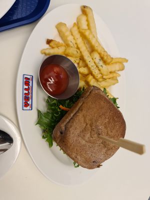 Vegan burger with soy patty at Yella in Gyeongju-si