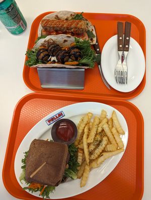 Burger and tacos at Yella in Gyeongju-si