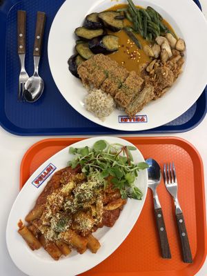 Pasta and curry  at Yella in Gyeongju-si