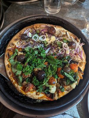 Mitad fugazza y mitad libanesa (mediana) at PICSA in Buenos Aires