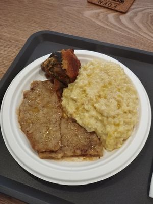 Seitan scallops, risotto and artichoke. Delicious! #Veganuary at E'den in Turin