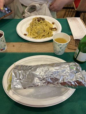 Carbonara and seitan wrap   at E'den in Turin
