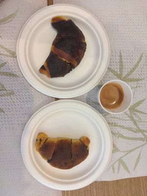 Brioches (hazelnut, and almond & apricot) at E'den in Turin