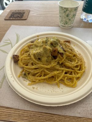 Spaghetti Carbonara  at E'den in Turin