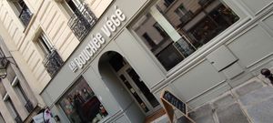 Facade at La Bouchée Végé in Paris