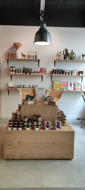 Grocery at La Bouchée Végé in Paris